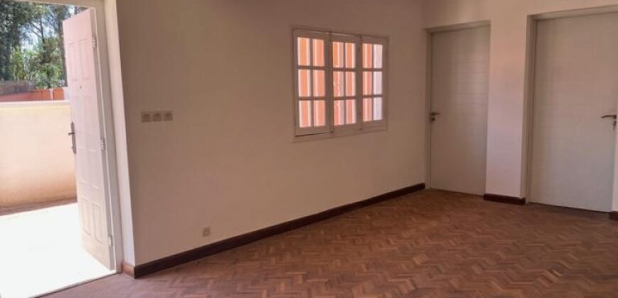 Location d’un appartement T3 situé dans un quartier calme à Mandrosoa Ivato