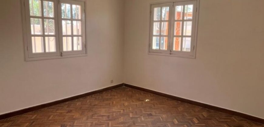 Location d’un appartement T3 situé dans un quartier calme à Mandrosoa Ivato