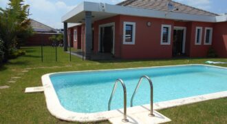 Location d’une superbe villa T5 avec piscine située dans la résidence Bonnet à Ivandry Location d’une superbe villa T5 avec piscine située dans la résidence Bonnet à Ivandry