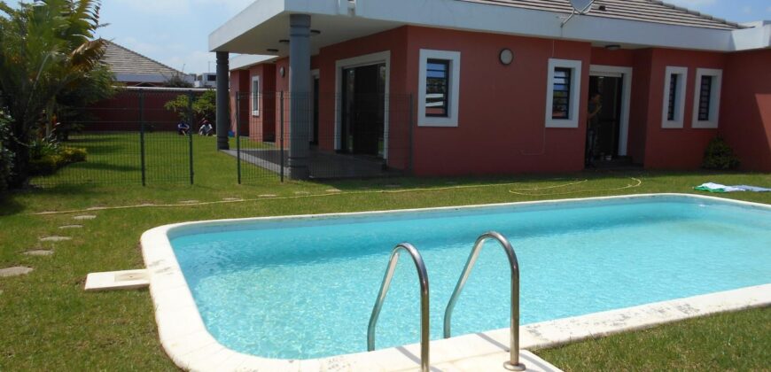 Location d’une superbe villa T5 avec piscine située dans la résidence Bonnet à Ivandry
