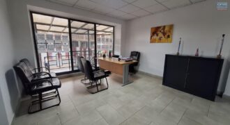 À louer un local commercial de 25 m2 situé dans un environnement dynamique à Ivandry