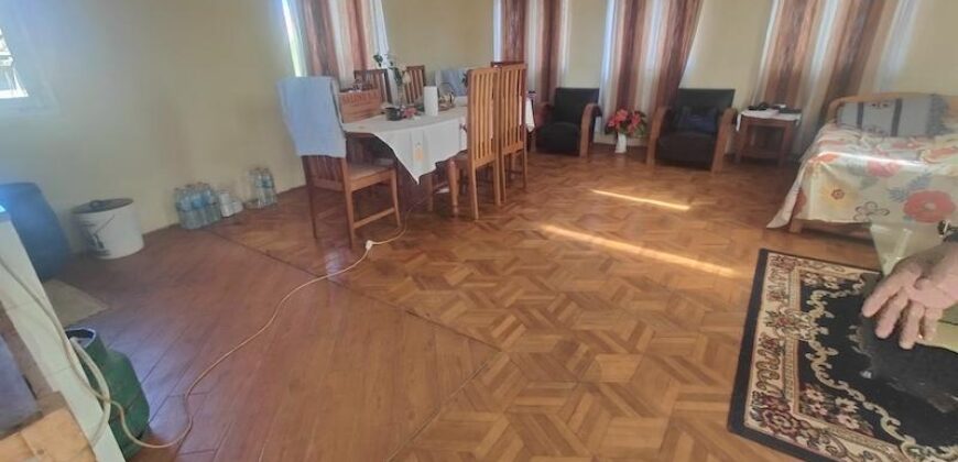 À vendre un immeuble R+3 à terminer situé dans un quartier calme et sécurisé à Amhinambo Talatamaty