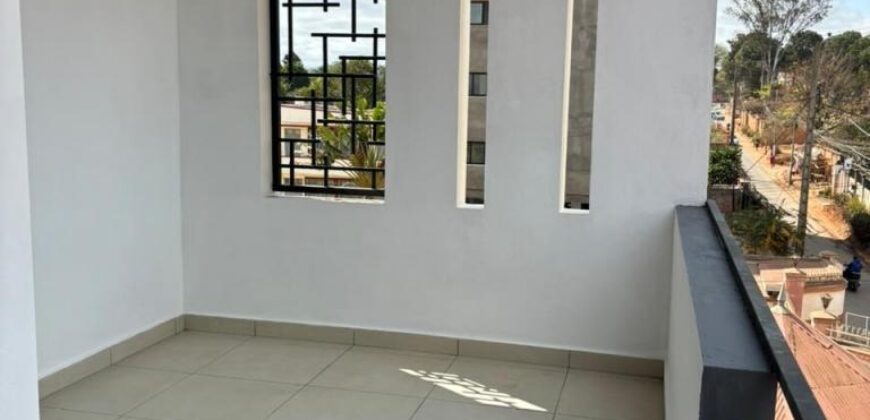 Location d’un spacieux et lumineux appartement T5 à Mahatony Ivandry