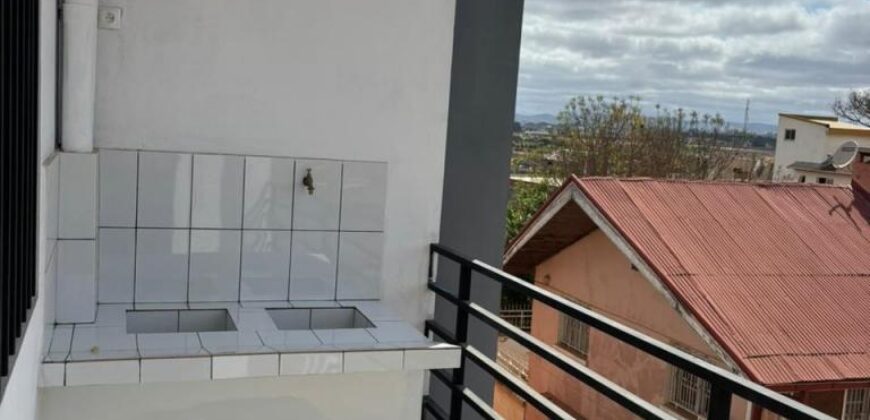 Location d’un spacieux et lumineux appartement T5 à Mahatony Ivandry