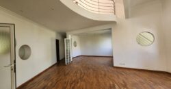 Louez ce superbe appartement duplex de type F5 situé dans un quartier calme sécurisé et résidentiel à Faravohitra