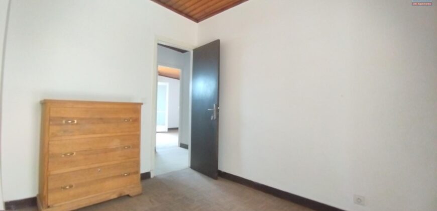 Location d’une maison T4 à usage de bureau située à Ankorondrano Location d’une maison T4 à usage de bureau située à Ankorondrano