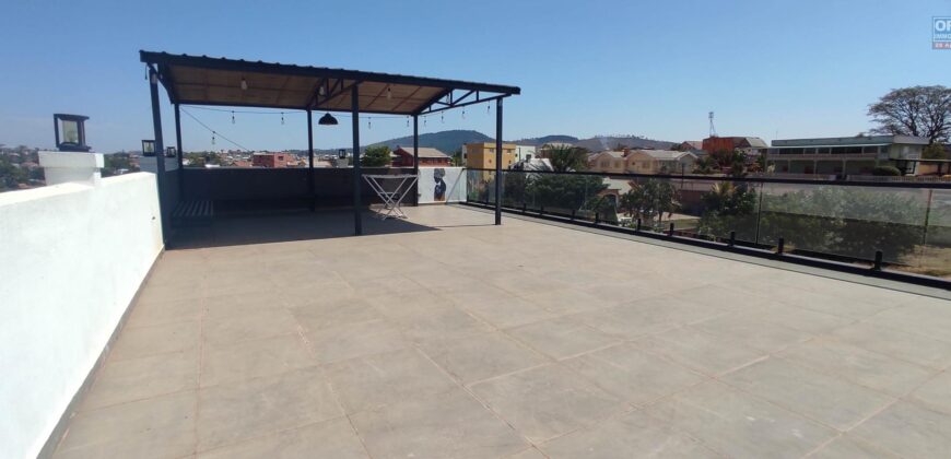 À louer maison de type F3 située dans un quartier calme à Andoharanofotsy À louer maison de type F3 située dans un quartier calme à Andoharanofotsy