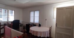 À louer une maison T5 non meublée située dans un quartier calme à Andoharanofotsy