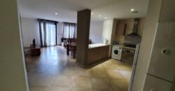 À louer un agréable appartement de type F2 meublé situé proche de toutes les commodités à Ivandry