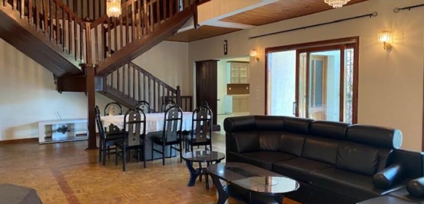 Location d’une charmante villa T6 meublée située dans un quartier résidentiel calme à Androhibe
