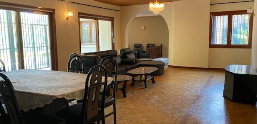 Location d’une charmante villa T6 meublée située dans un quartier résidentiel calme à Androhibe