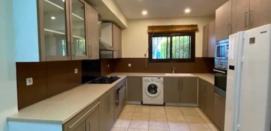 Location d’une charmante villa T6 meublée située dans un quartier résidentiel calme à Androhibe