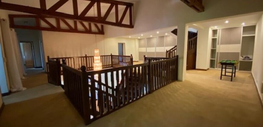 Location d’une charmante villa T6 meublée située dans un quartier résidentiel calme à Androhibe