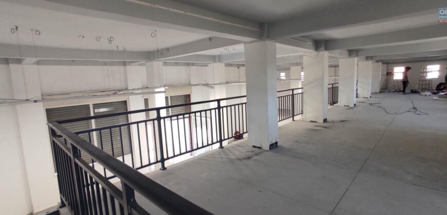 À louer un spacieux bureau de 400 m2 situé dans un site sécurisé à Andraharo