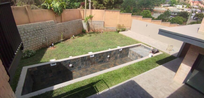 Location d’une magnifique villa T4+ neuve avec piscine située à Ambatobe