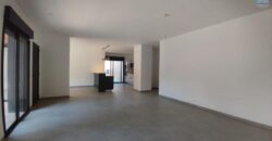 Location d’une magnifique villa T4+ neuve avec piscine située à Ambatobe