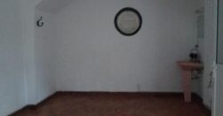 À louer un local professionnel idéalement situé en bord de route à Antsahavola