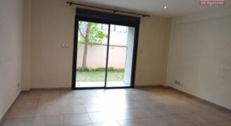À louer un charmant appartement T3 sécurisé situé à Analamahitsy – Farango