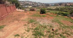 En vente un terrain de 960 m² idéalement situé dans un quartier calme résidentiel et prisé d’Ambohimangakely