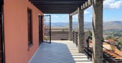 À louer une charmante villa F5 à étage située dans une résidence sécurisée à Ambatobe