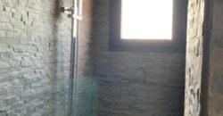 À louer une charmante villa F5 à étage située dans une résidence sécurisée à Ambatobe