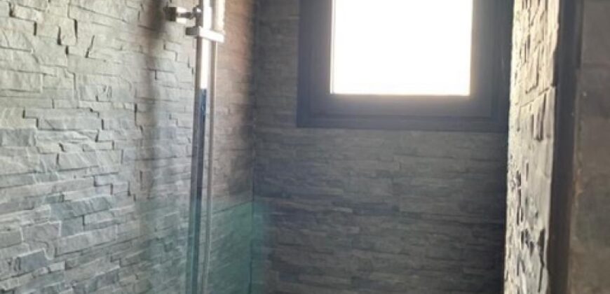 À louer une charmante villa F5 à étage située dans une résidence sécurisée à Ambatobe