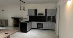 À louer une charmante villa F5 à étage située dans une résidence sécurisée à Ambatobe