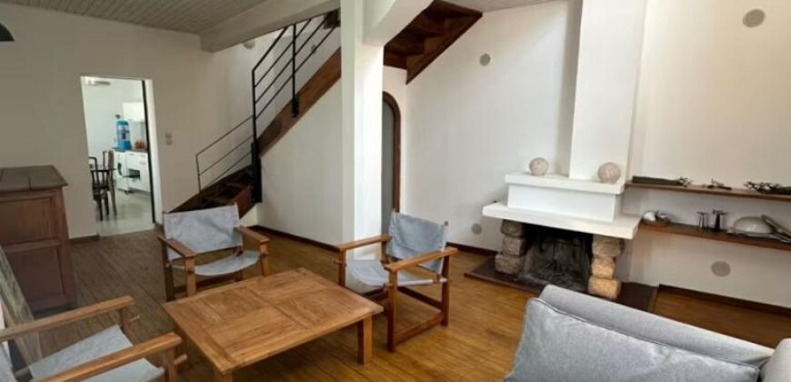 À louer une villa meublée T3 située en plein centre avec vue sur Ambohijatovo Ambony