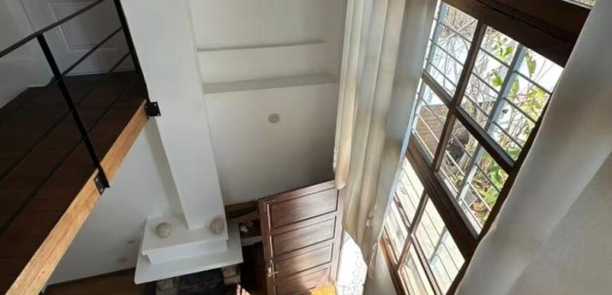 À louer une villa meublée T3 située en plein centre avec vue sur Ambohijatovo Ambony