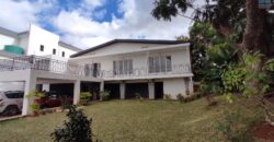 Location d’une vaste villa T5 située dans le quartier résidentiel et paisible d’Androhibe