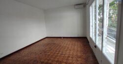 Location d’une vaste villa T5 située dans le quartier résidentiel et paisible d’Androhibe