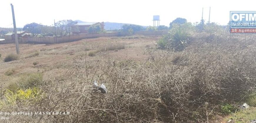 À vendre un vaste terrain de 14440 m2 situé à Andakana Ambohidratrimo