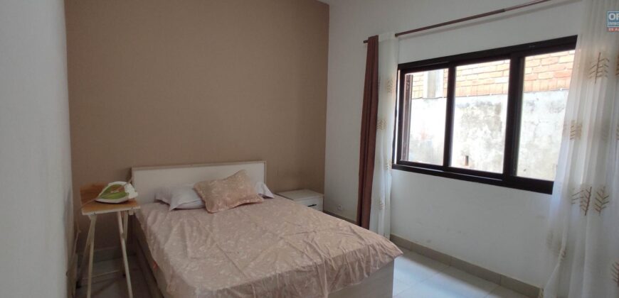 À louer à Amoronkona : Villa T6 meublée et équipée avec piscine et grand jardin