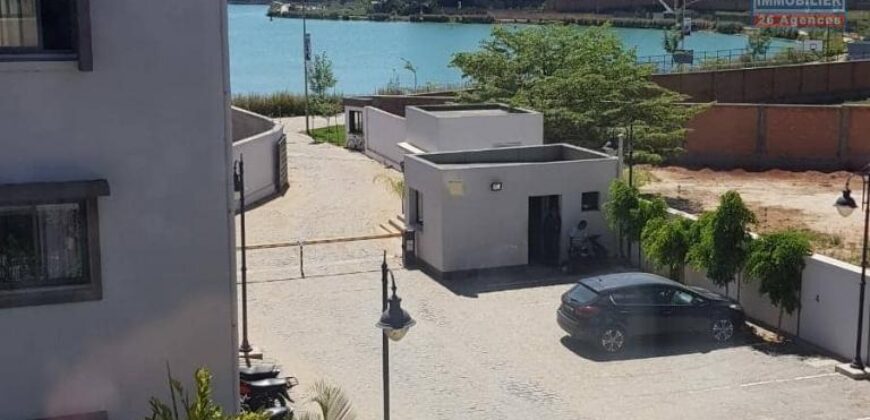 À louer appartement T3 meublé situé dans une résidence sécurisée à Analamhitsy Farango