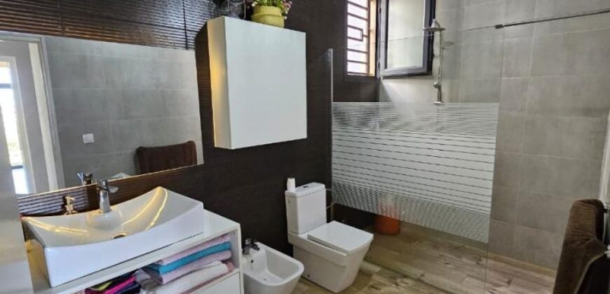 Location d’une magnifique villa F5 meublée avec piscine située dans une petite résidence à Ambatobe