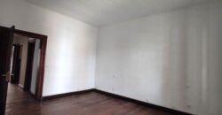 À louer une superbe villa F8 sur un terrain de 1500m2 située en plein centre-ville à Ankadifotsy Ambatomitsangana