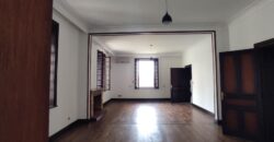 À louer une superbe villa F8 sur un terrain de 1500m2 située en plein centre-ville à Ankadifotsy Ambatomitsangana