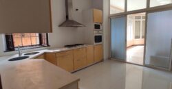 À louer une superbe villa F8 sur un terrain de 1500m2 située en plein centre-ville à Ankadifotsy Ambatomitsangana