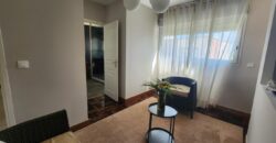 À louer villa T6 meublée de standing F6 avec piscine, située à Mandrosoa Ivato,