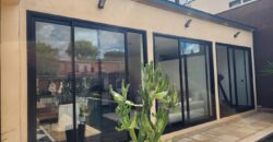 À louer villa T6 meublée de standing F6 avec piscine, située à Mandrosoa Ivato,