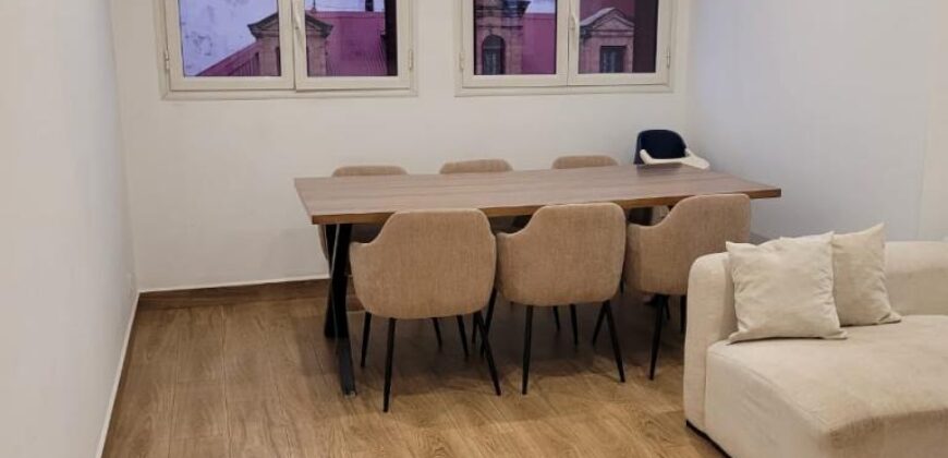 À louer un appartement T2 meublé en duplex situé dans un secteur très recherché à Isoaraka