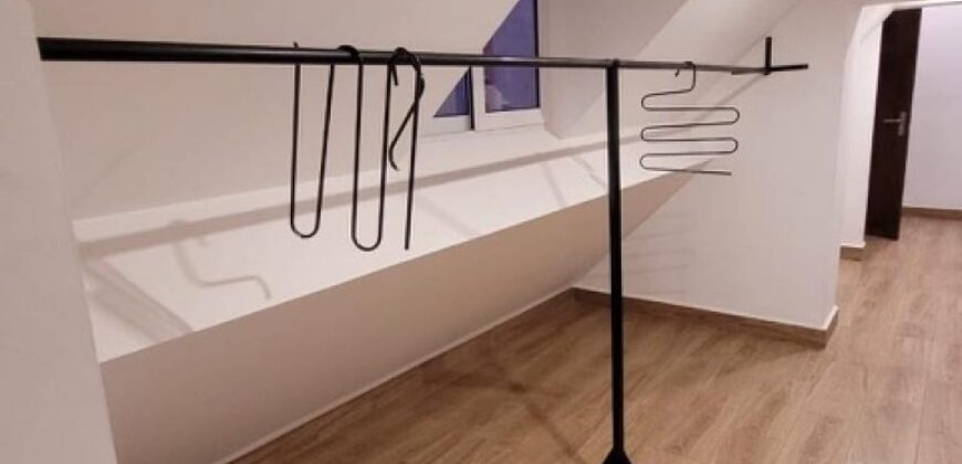 À louer un appartement T2 meublé en duplex situé dans un secteur très recherché à Isoaraka