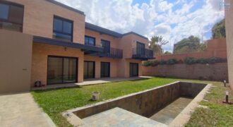 Location d’une magnifique villa T4+ neuve avec piscine située à Ambatobe