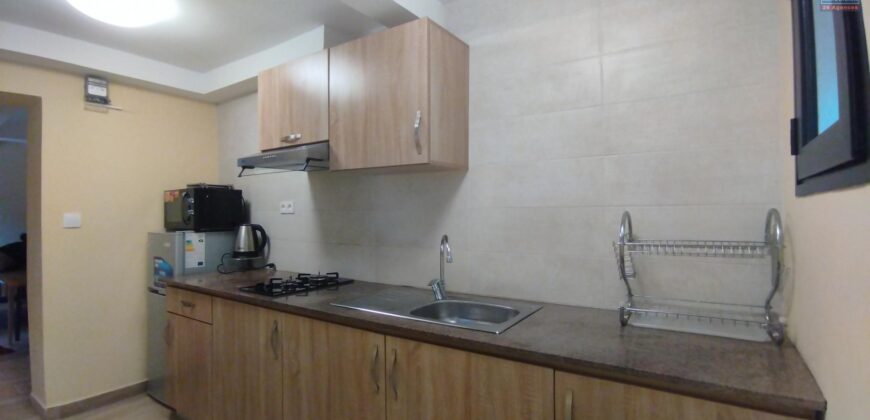 À vendre villa moderne F6 meublée + studio et maison F3 à rénover à Ambohibao