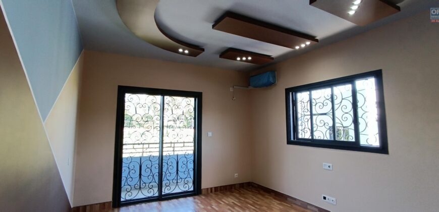 Location d’un bel appartement Triplex neuf situé au sein d’un domaine sécurisé à Ankadikely Ilafy