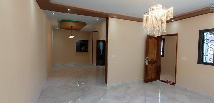 Location d’un bel appartement Triplex neuf situé au sein d’un domaine sécurisé à Ankadikely Ilafy