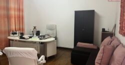 À louer local commercial sur 2 niveaux situé en bord de route à Isoraka