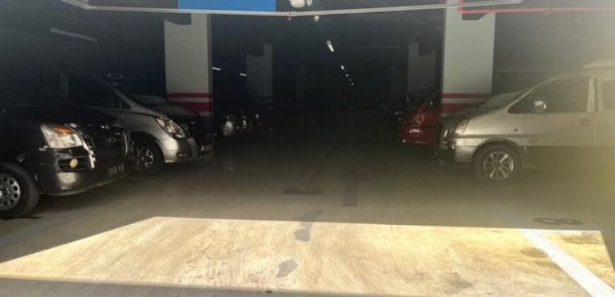 À louer 4 bureaux professionnels de 1 000 m² chacun répartis sur 4 niveaux à Alarobia