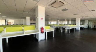 À louer 4 bureaux professionnels de 1 000 m² chacun répartis sur 4 niveaux à Alarobia