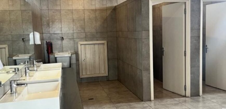 À louer 4 bureaux professionnels de 1 000 m² chacun répartis sur 4 niveaux à Alarobia